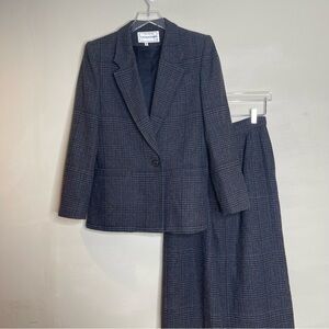 Classique Habits Wool Houndstooth suit Plaid Gray Multicolor size 8